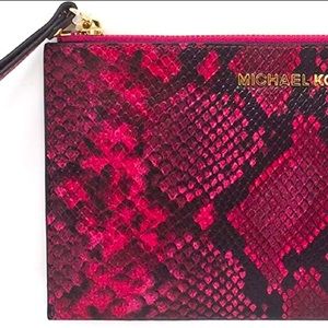 NWT MICHAEL KORS Large Leather Jet Set Clutch Wristlet in Animal Print Pink
